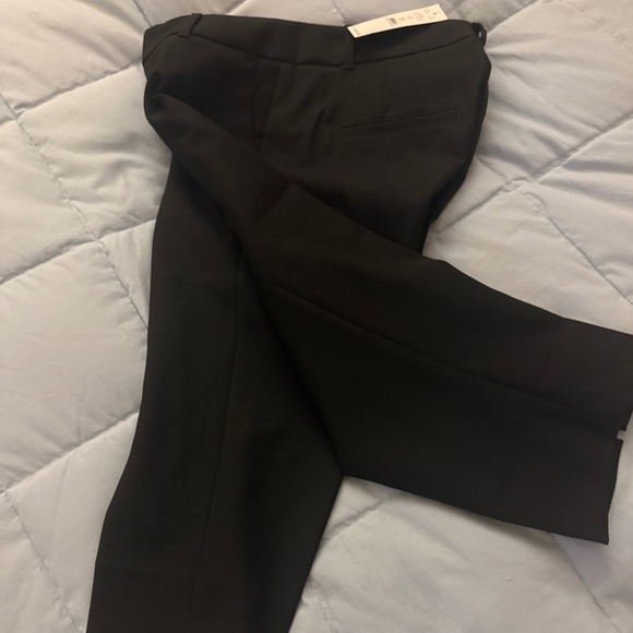 NWT WHBM SIZE 2P BLACK CAPRI PANTS - Picture 2 of 5